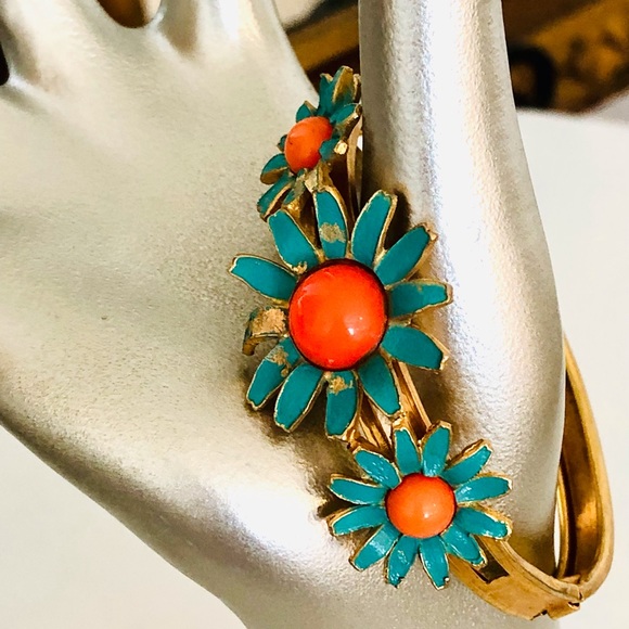 Vintage Weiss Flower Mod Bracelet 🌸 - Picture 2 of 13